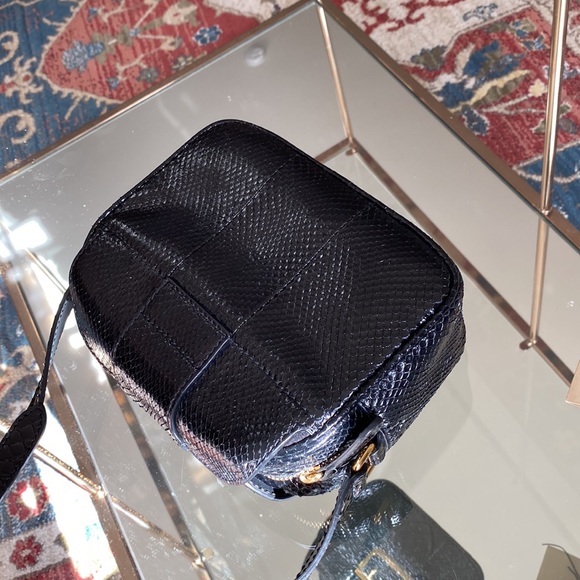 Authentic Burberry buckle snakeskin crossbody - Picture 12 of 16